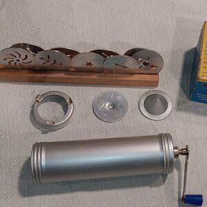 Vintage Nordic Ware Cookie King Deluxe Crank Press Spritz Discs Decorating Tip
